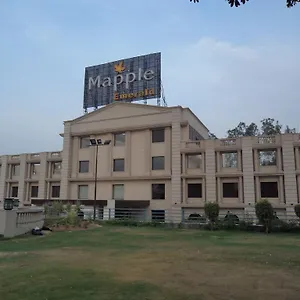 Hotel Mapple Emerald, New Delhi